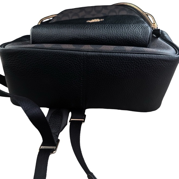 Coach Court Backpack in Black snd Brown signature canvas - Picture 10 of 11